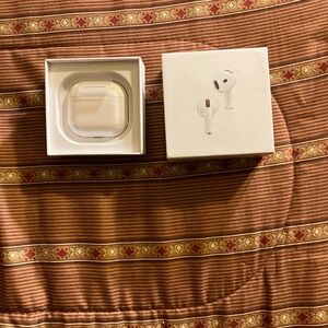 Apple AirPods 4 with Charging Case